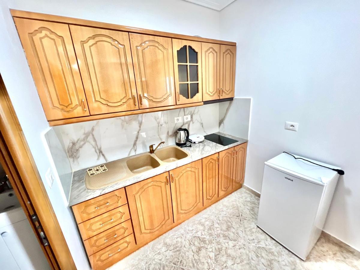 Coral Guesthouse Саранде Екстериор снимка