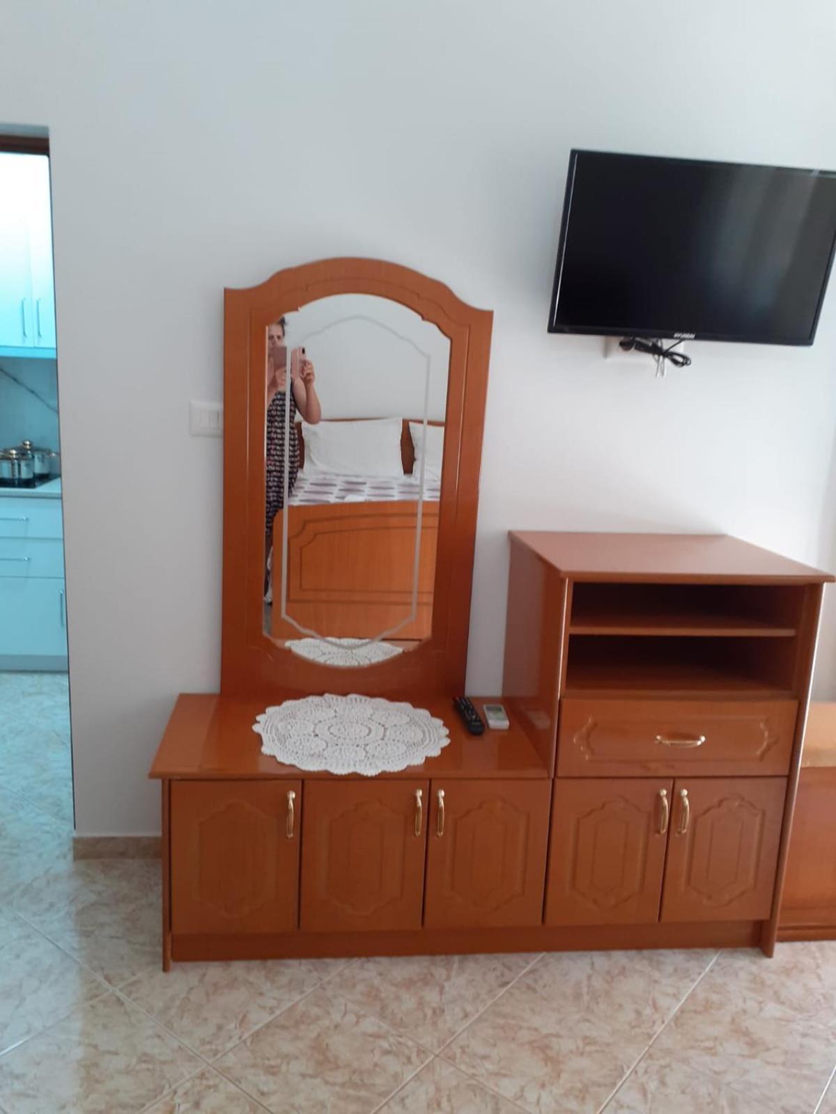 Coral Guesthouse Саранде Екстериор снимка