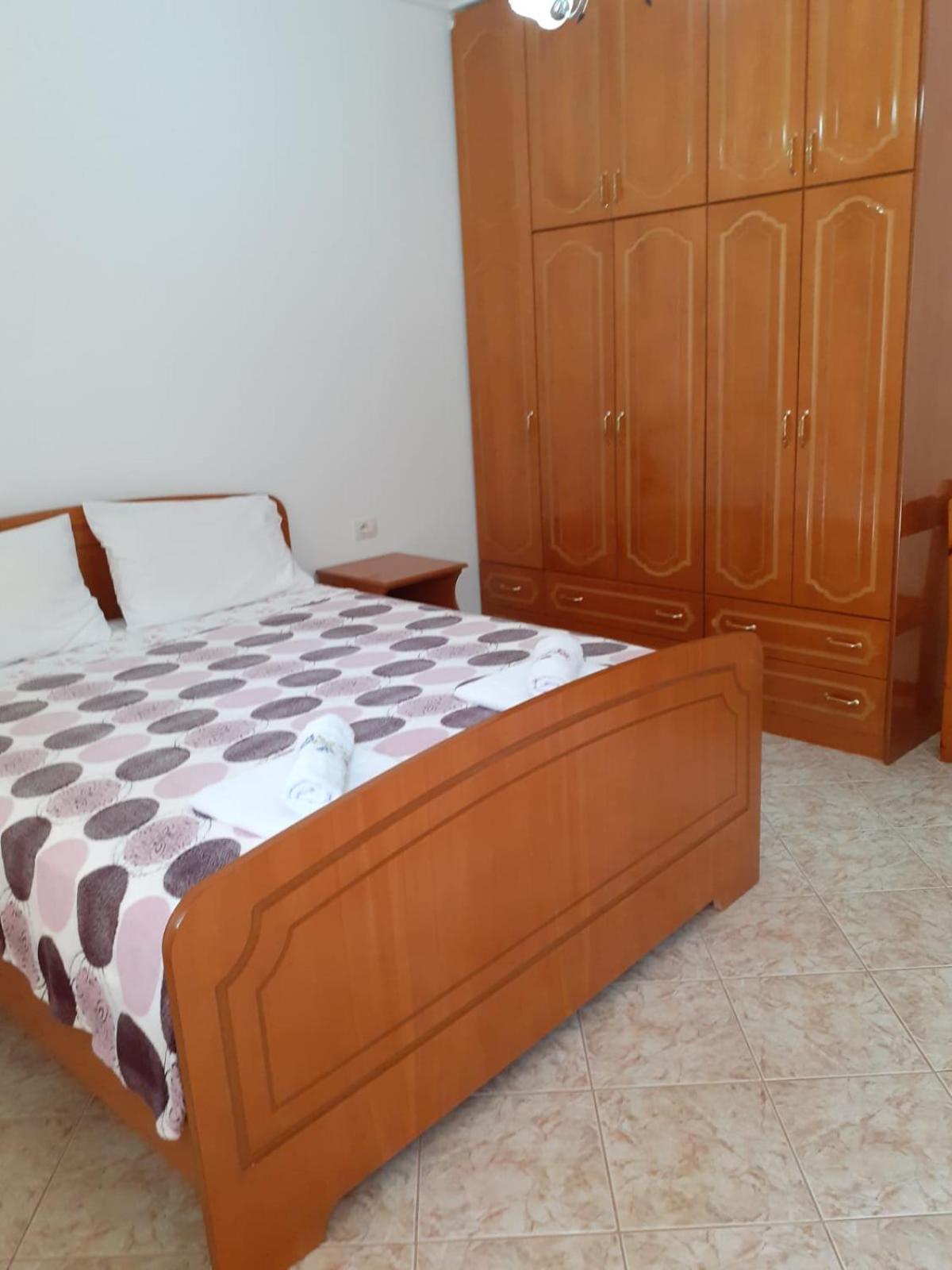 Coral Guesthouse Саранде Екстериор снимка