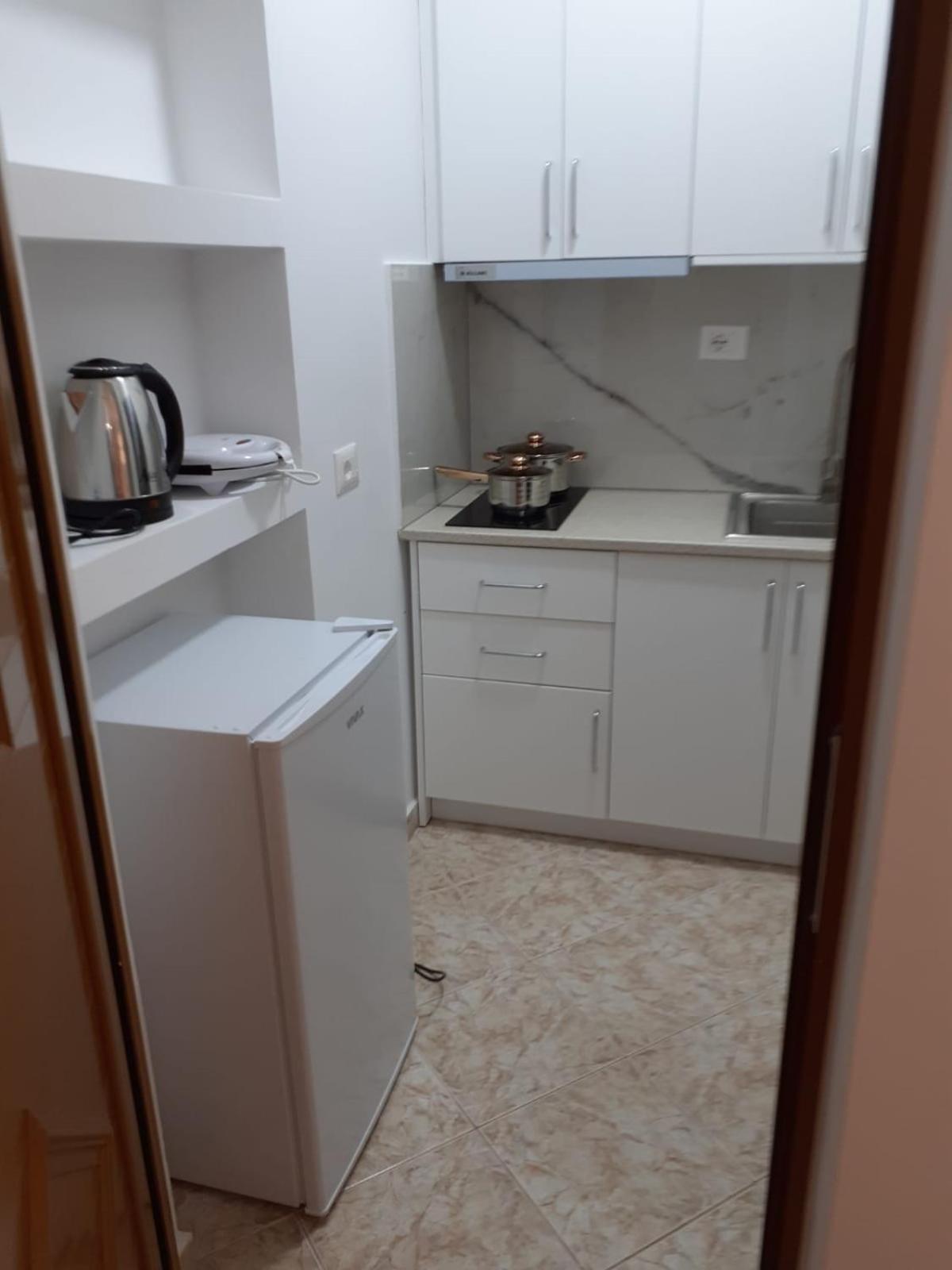 Coral Guesthouse Саранде Екстериор снимка